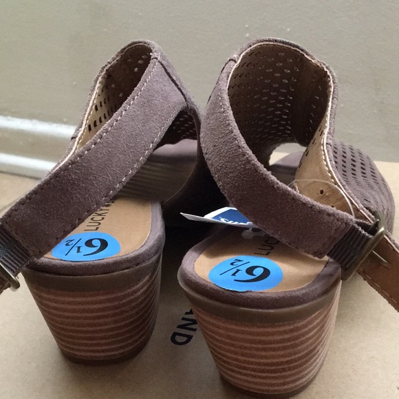 Lucky Brand oiled faux suede low-heels - Picture 8 of 12